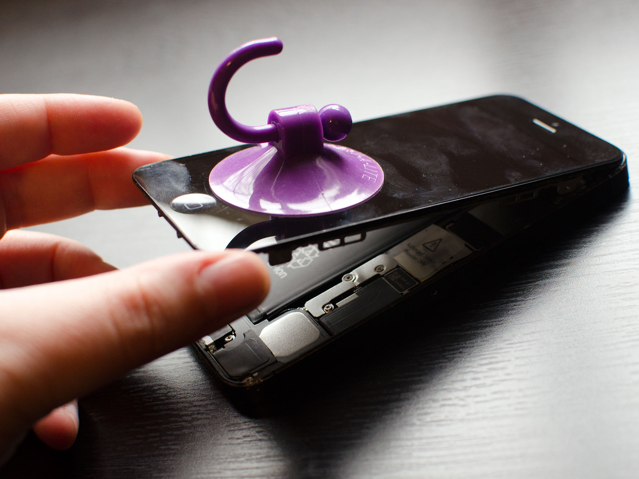 How to DIY replace a blown earpiece on an iPhone 5