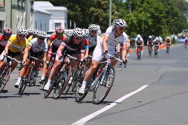 Naomi Williams (Prime) hit the front again - she rode strongly throughout the Bay Classics 2011.