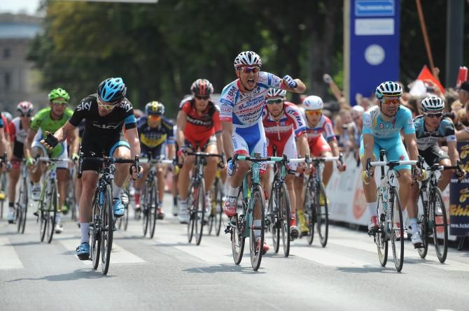 Omar Bertazzo (Androni Giocattoli) took his first pro win on the final Tour of Austria stage