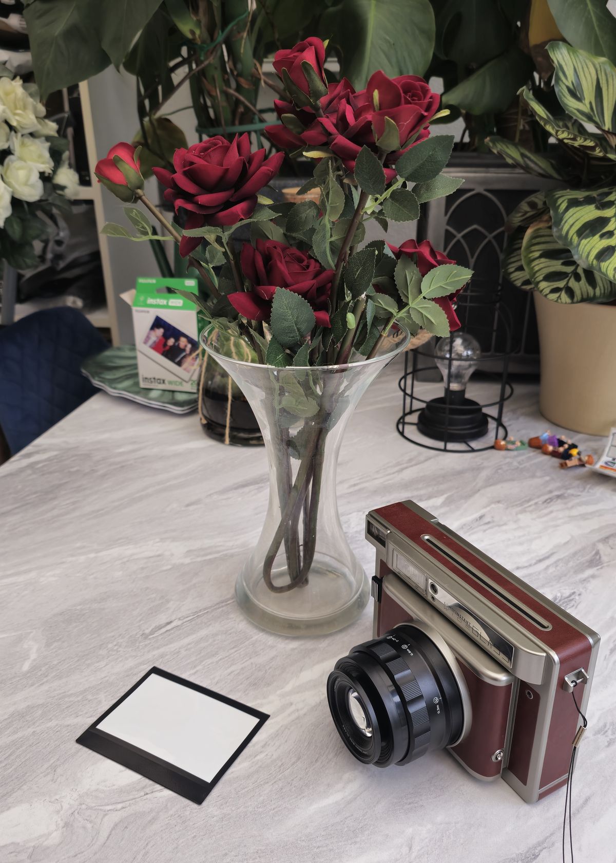 Lomo&rsquo;Instant Wide Glass review