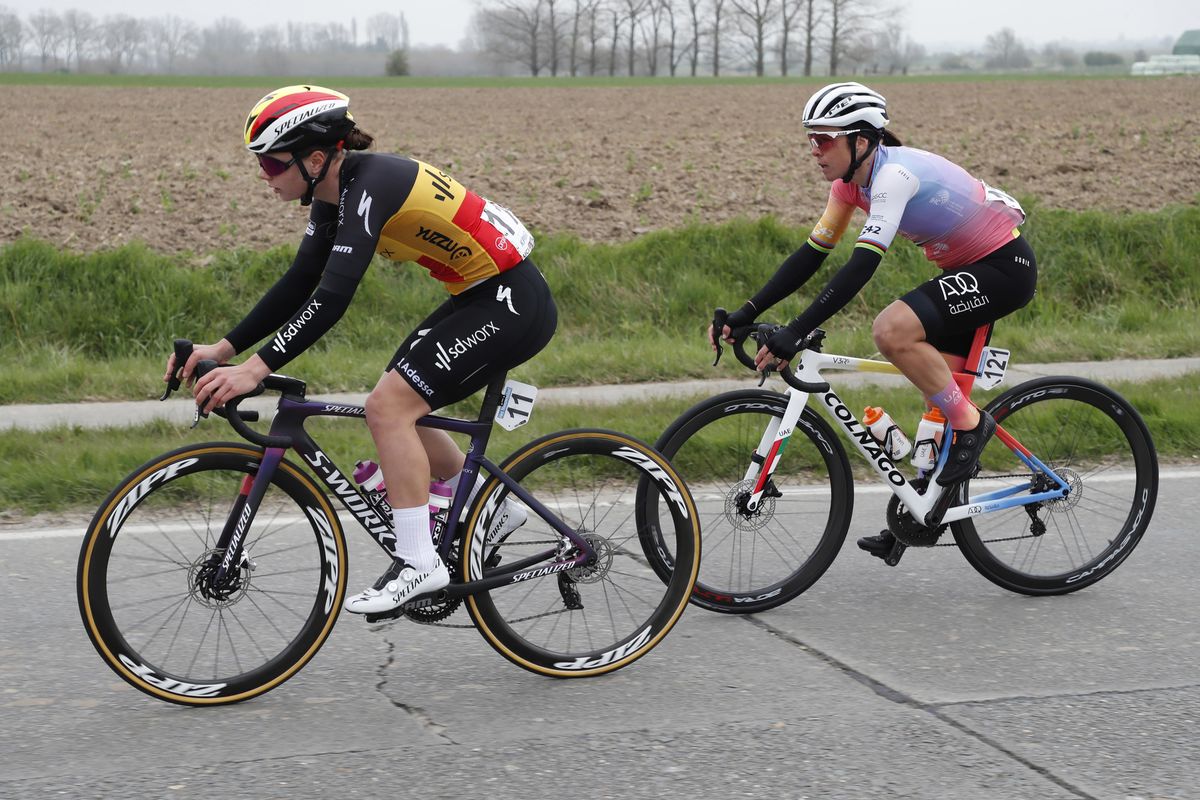 Gent Wevelgem Women 2022 - 9th Edition - Ypres - Wevelgem 159 km - 27/03/2022 - Lotte Kopecky (BEL - Team SD Worx) - Marta Bastianelli (ITA - UAE Team ADQ) - photo Rafa Gomez/SprintCyclingAgency&Acirc;&copy;2022