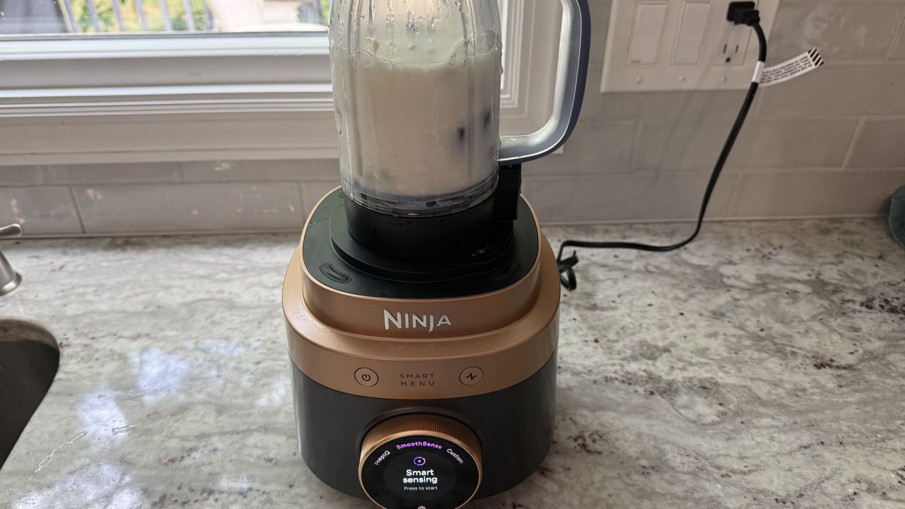 Ninja CrushBOSS making pistachio ice cream