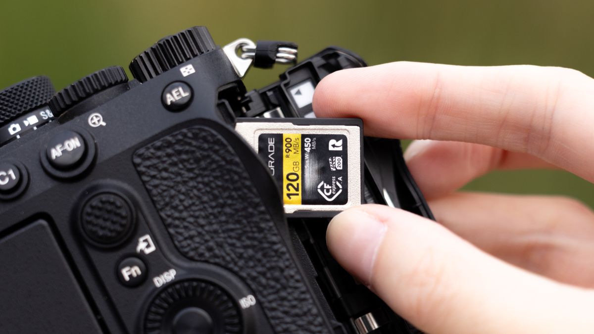 ProGrade Digital lowers the cost of CFexpress cards for Sony cameras