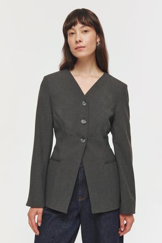 Daphne-Blazer mit V-Ausschnitt und Taille