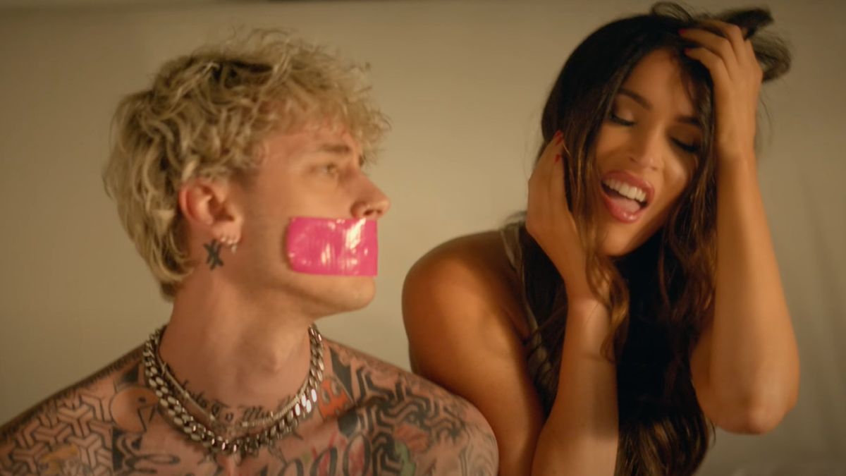 Yes, Megan Fox Is Blonde Now, But She’s Also Having The Best Time Trolling Machine Gun Kelly