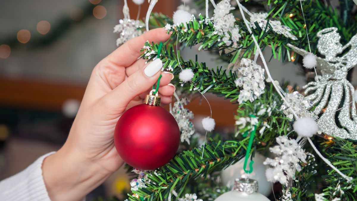 When is it ok to put up your Christmas decorations? | Tom's Guide