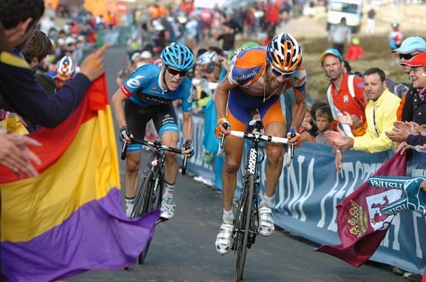 Andrew Talansky (Garmin-Sharp) and Laurens Ten Dam (Rabobank) dig deep in the stage 16 finale.