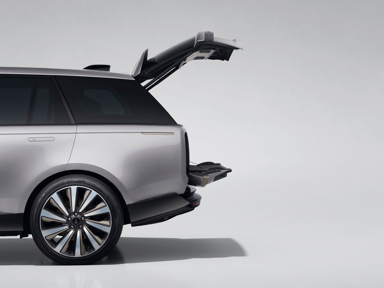 New vs old: the Range Rover Classic Matched Pair