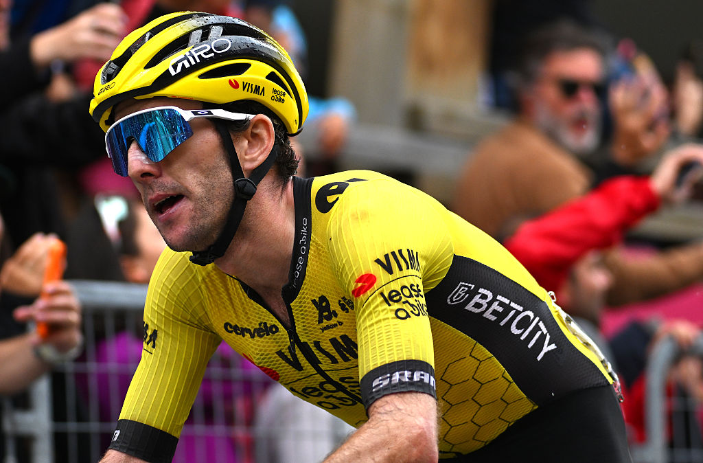 2025 Giro d&#039;Italia stage 20: Simon Yates en route to the overall lead