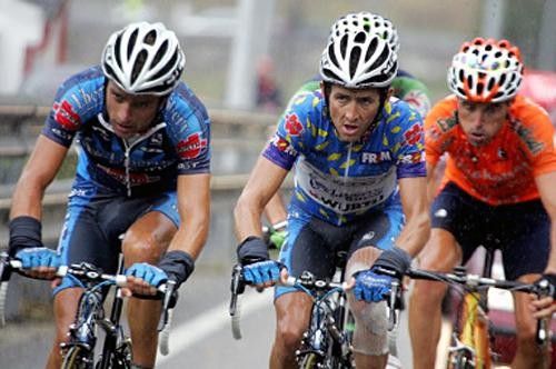 Michele Scarponi (Liberty Seguros, L) has been Roberto Heras' ever-faithful team-mate in the mountains.