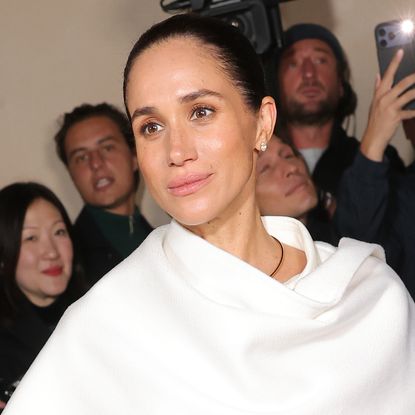 Meghan Markle Paris Fashion Week Makeup