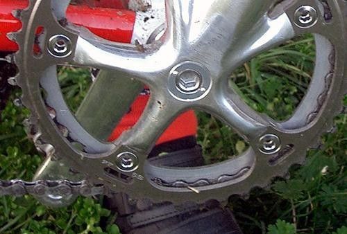 Dale runs a slightly closer-ratio, 39/44 front chainring combo.