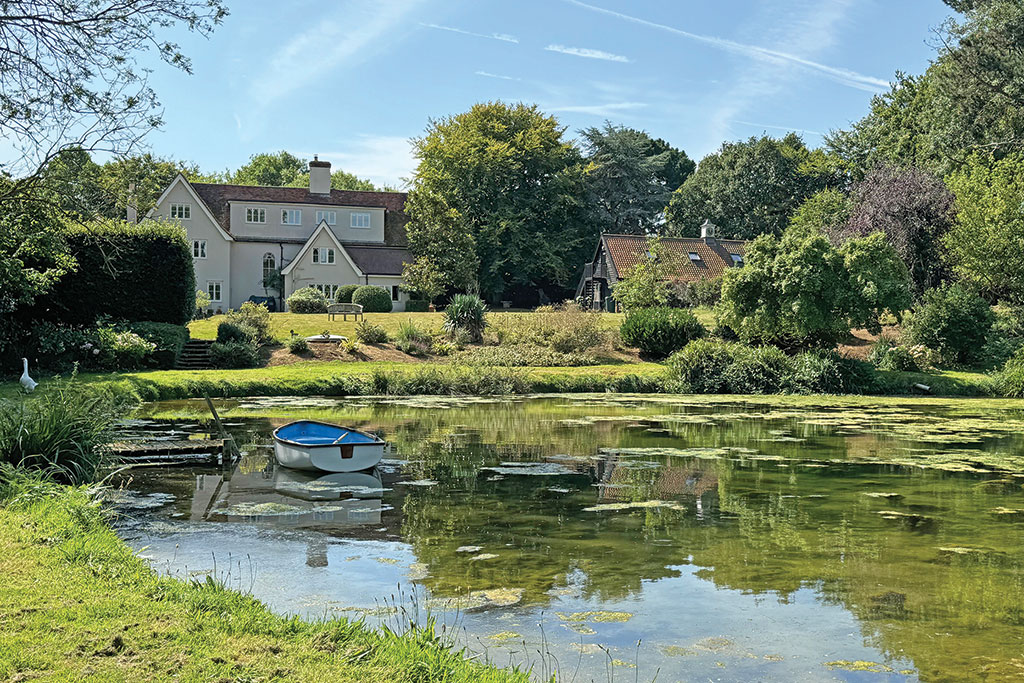 Property for sale with wildlife pond: Bucklesham Hall, Bucklesham, Ipswich, Suffolk. 