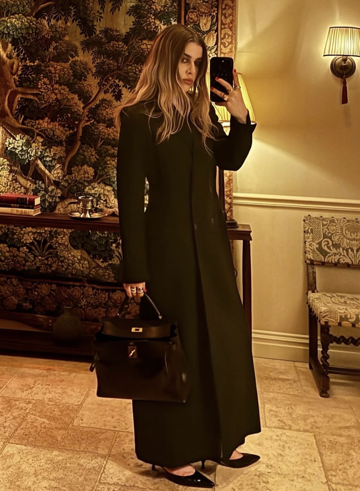 Christina Grasso recreating Mary Kate and Ashley Olsen outfits