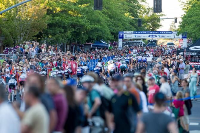 Big crowds for the criterium in downtown Bend, Oregon.
