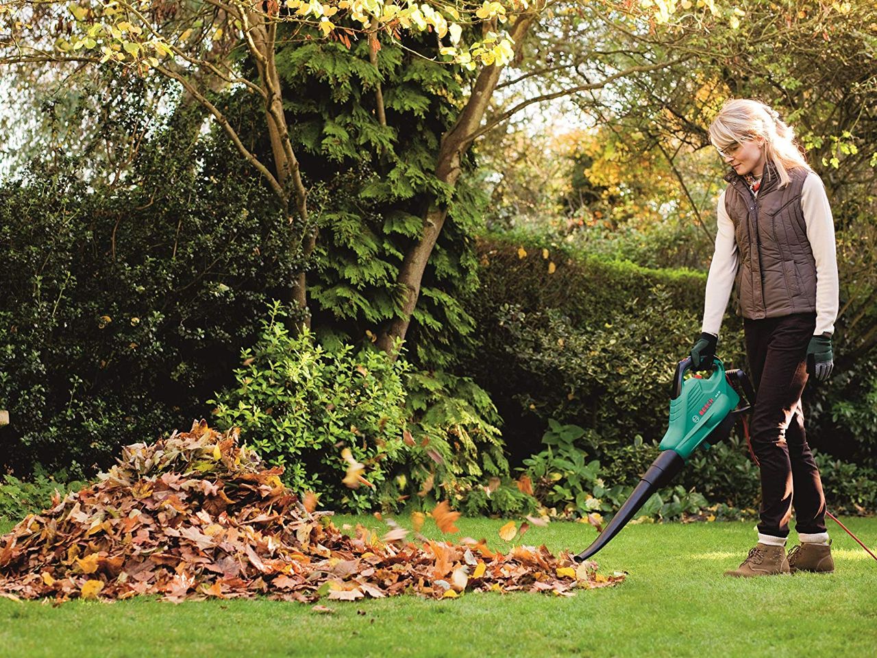 best leaf blowers: BOSCH ALS 2500 ELECTRIC GARDEN BLOWER AND VACUUM