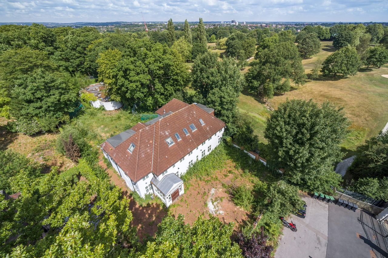 A birds eye view of the mansion