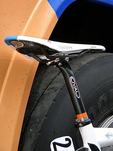 Carbon rails on a Paris-Roubaix bike? Sure, why not?