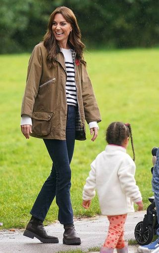 kate-middleton-chelsea-boots