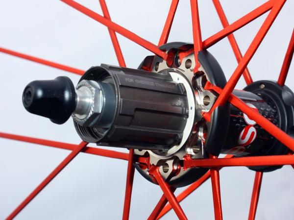The steel Shimano/SRAM-compatible freehub body isn't as light as an equivalent alloy unit but it's not subject to scoring from cogs, either