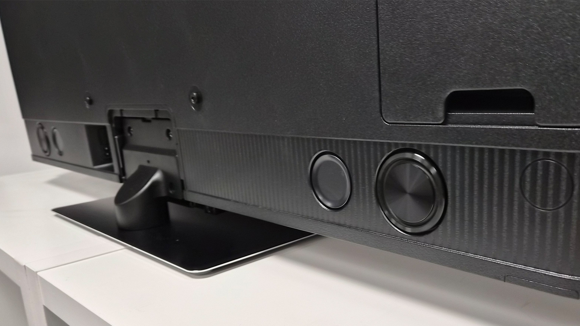 Toshiba XF9F OLED TV