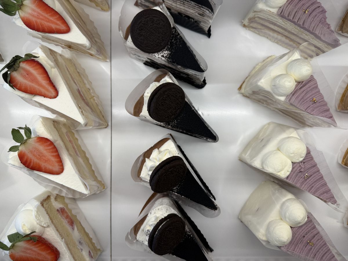 iPhone 16 Pro camera sample cake