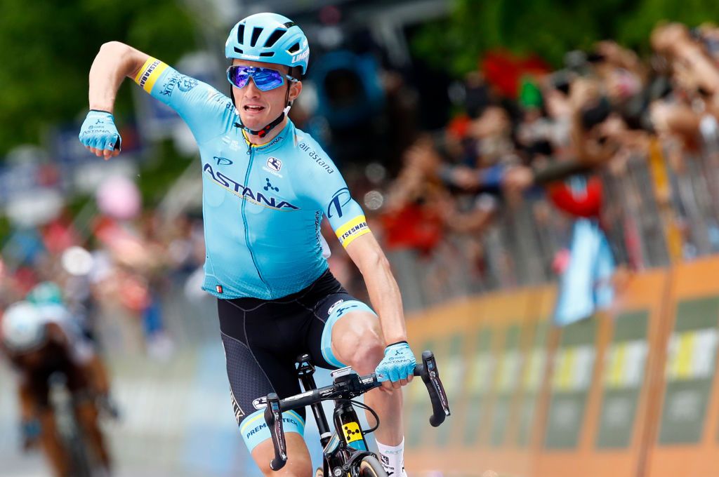 Pello Bilbao (Astana) wins the stage