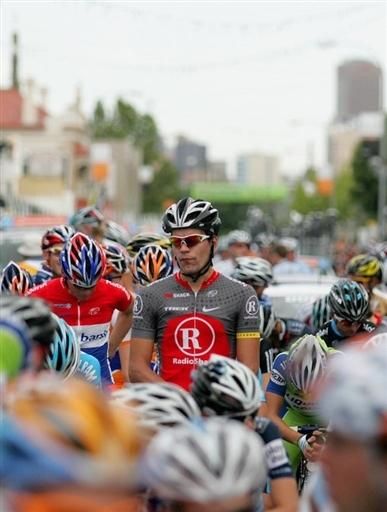 Gert Steegmans (Radioshack) rises above the peloton.