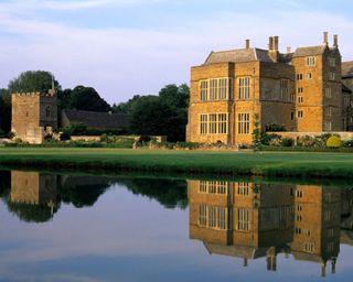 broughton castle