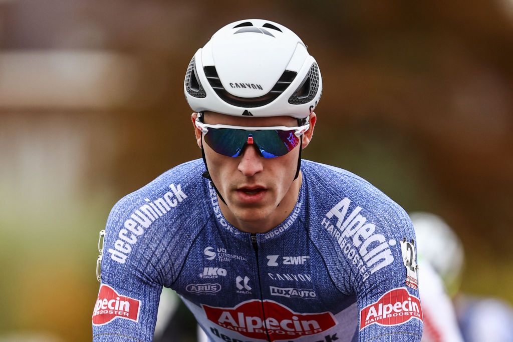 Belgian Niels Vandeputte competes during the men&#039;s elite race at the &#039;CAPS Urban Cross Kortrijk&#039; cyclocross cycling event, the fourth stage (out of 7) in the Exact Cross 2024-2025 competition in Kortrijk on November 23, 2024. (Photo by DAVID PINTENS / Belga / AFP) / Belgium OUT