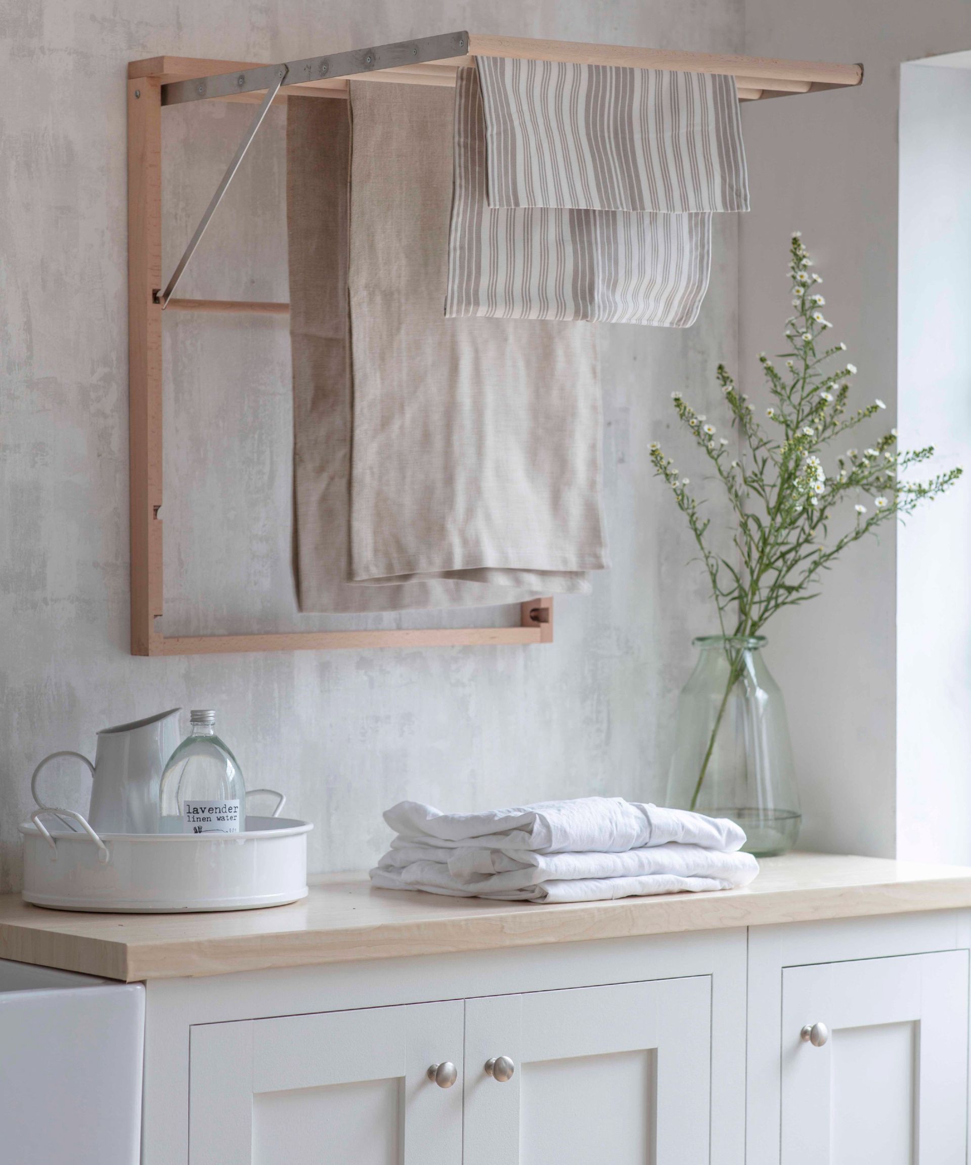 8 small bathroom laundry combo ideas for a useful space | Real Homes