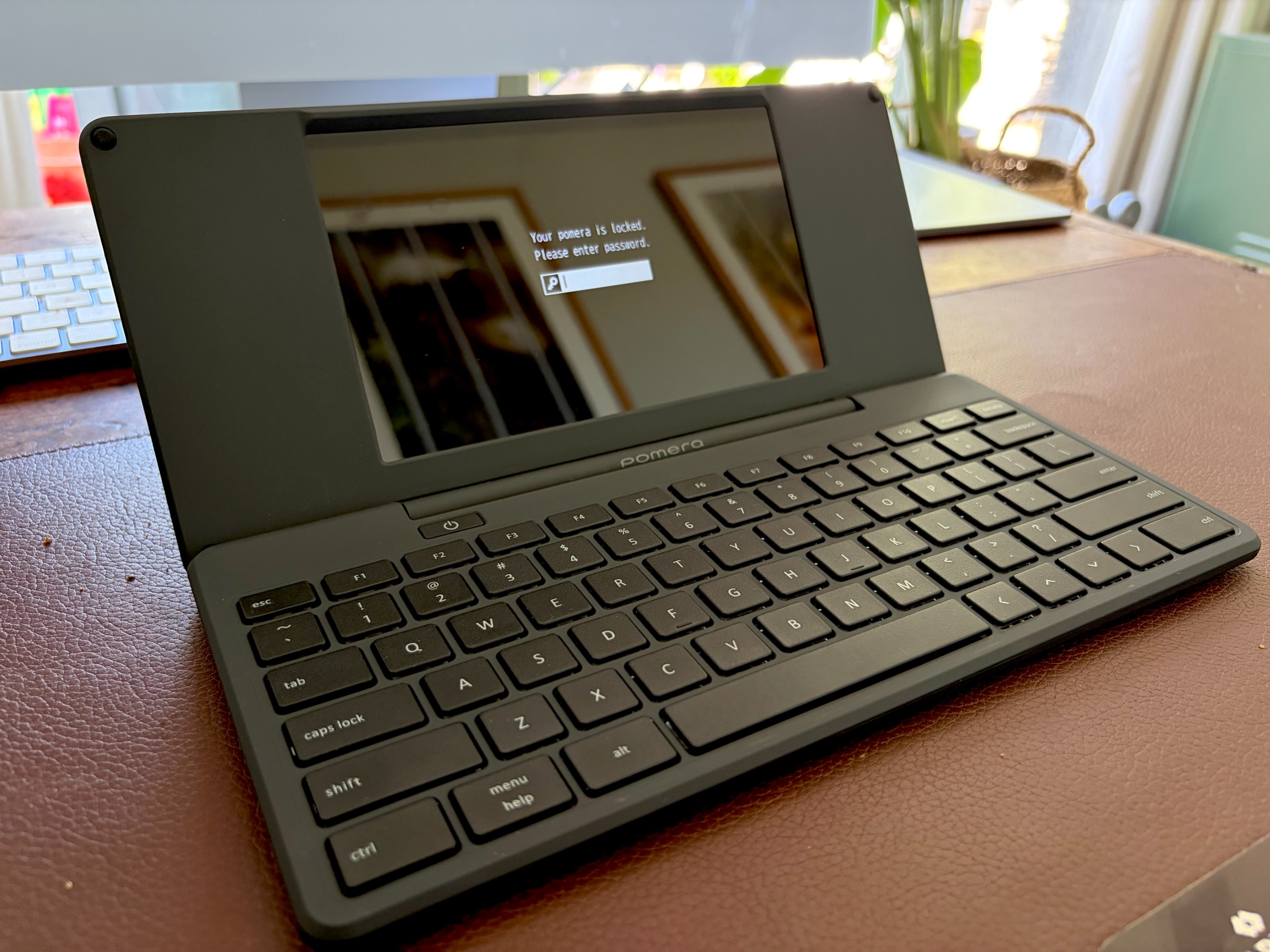 Pomera DM250
