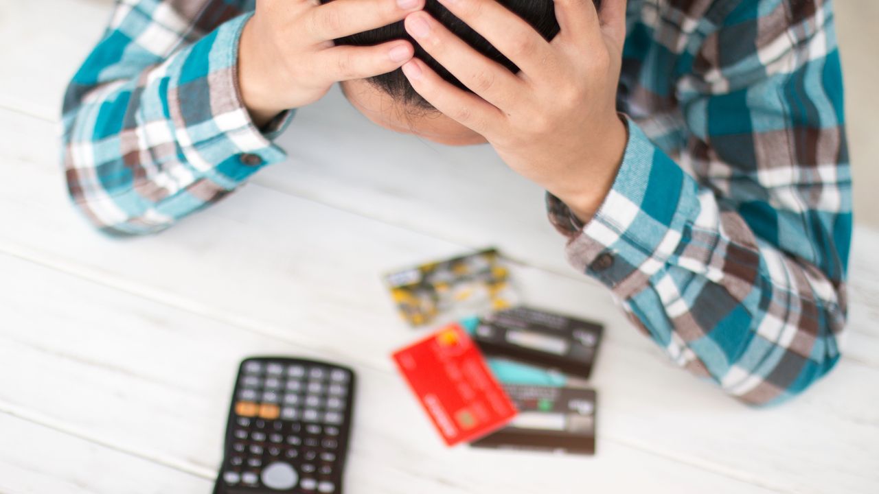 Feeling Hopeless About Your Credit Card Debt? Turn That Around in 7 Steps