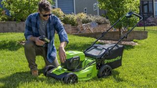Greenworks 48V 20-inch Brushless Lawn Mower 1313802 review