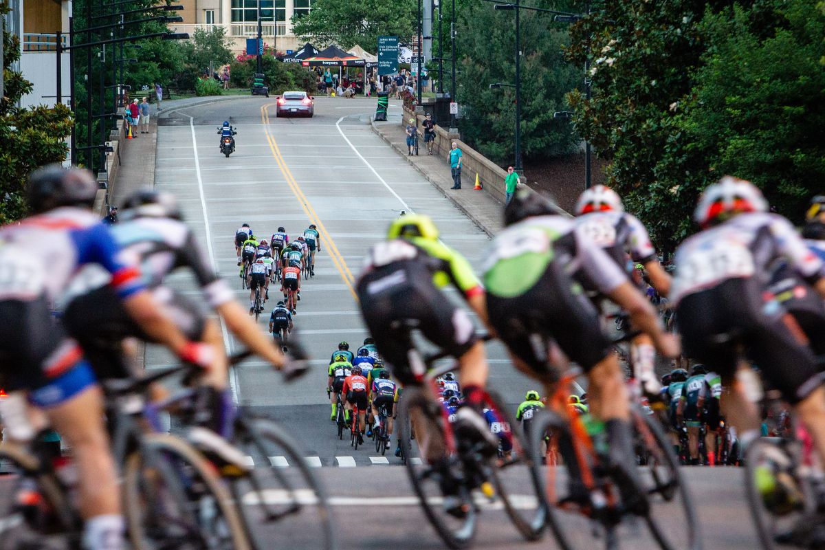 The men take a corner at the US Pro criterium