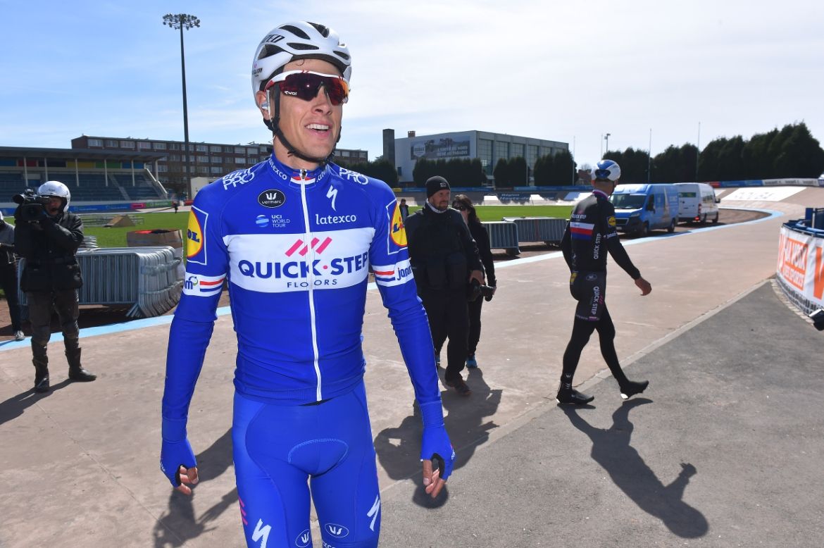 Finally, Niki Terpstra was allowed into the velodrome