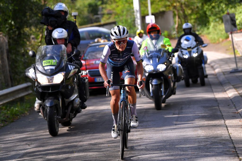 Lizzie Deignan (Trek-Segafredo) attacked with 30km to go to win Li&egrave;ge-Bastogne-Li&egrave;ge Femmes