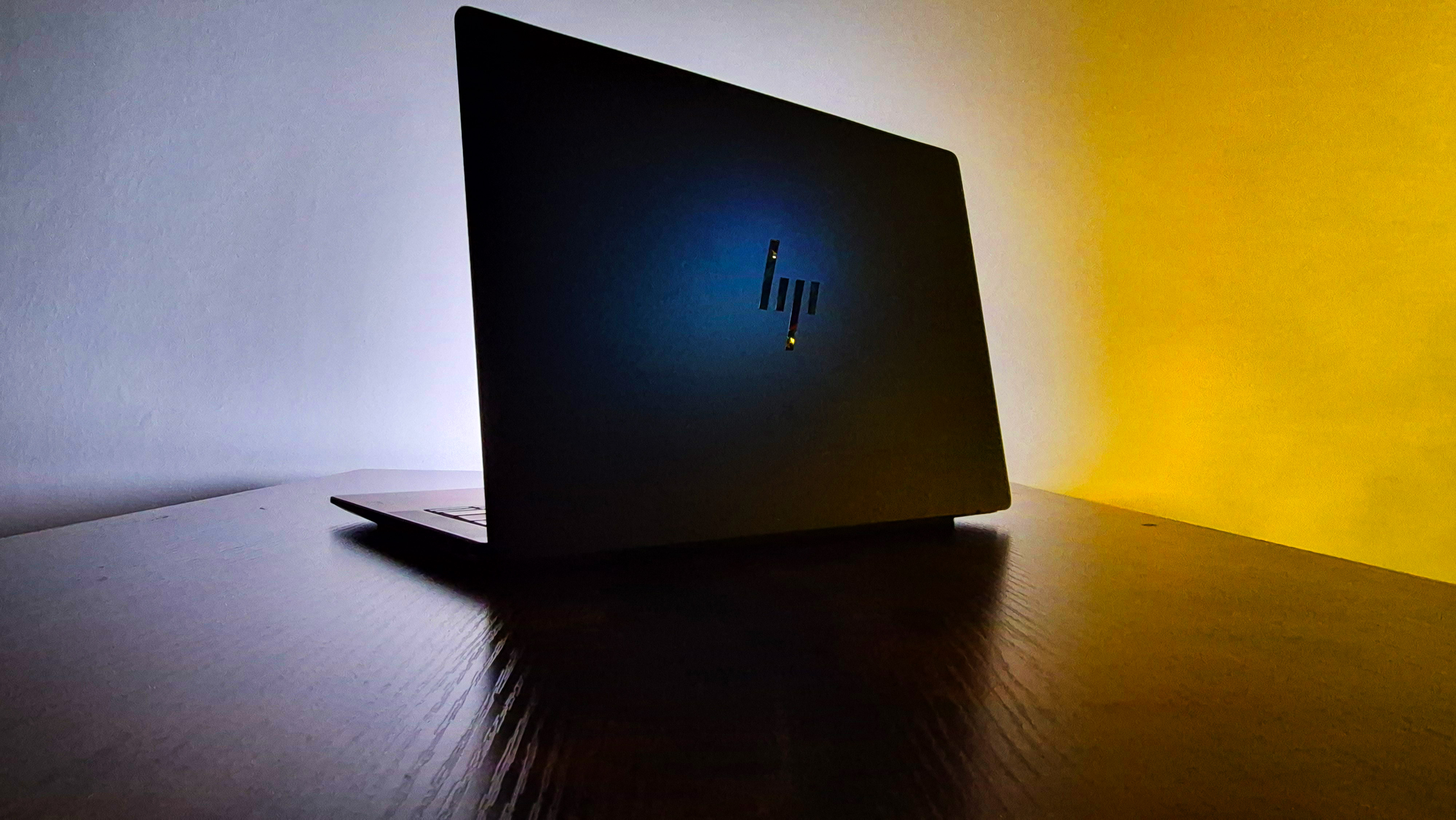 The HP EliteBook X G2i on a desk
