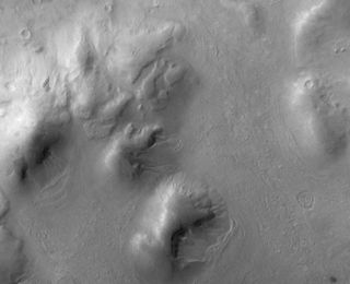 Mars Lohse Crater dunes.