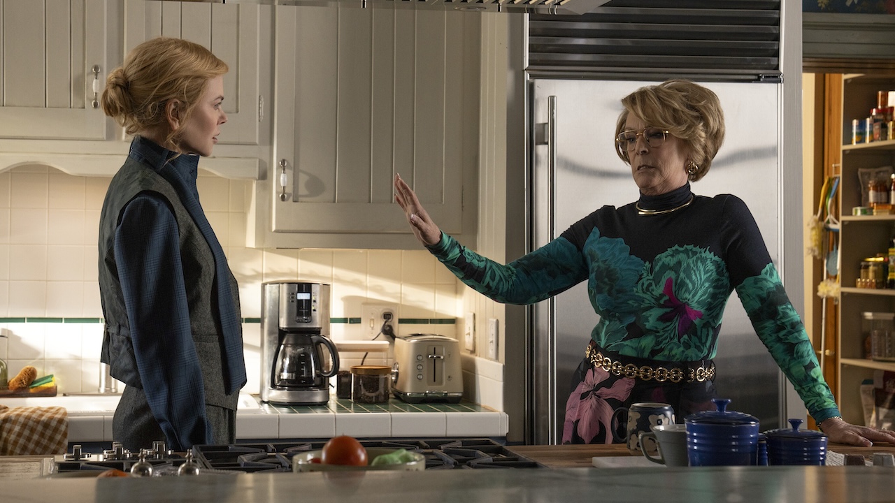 Kay Scarpetta and Dorothy Farinelli talking in kitchen in Scarpetta Season 1