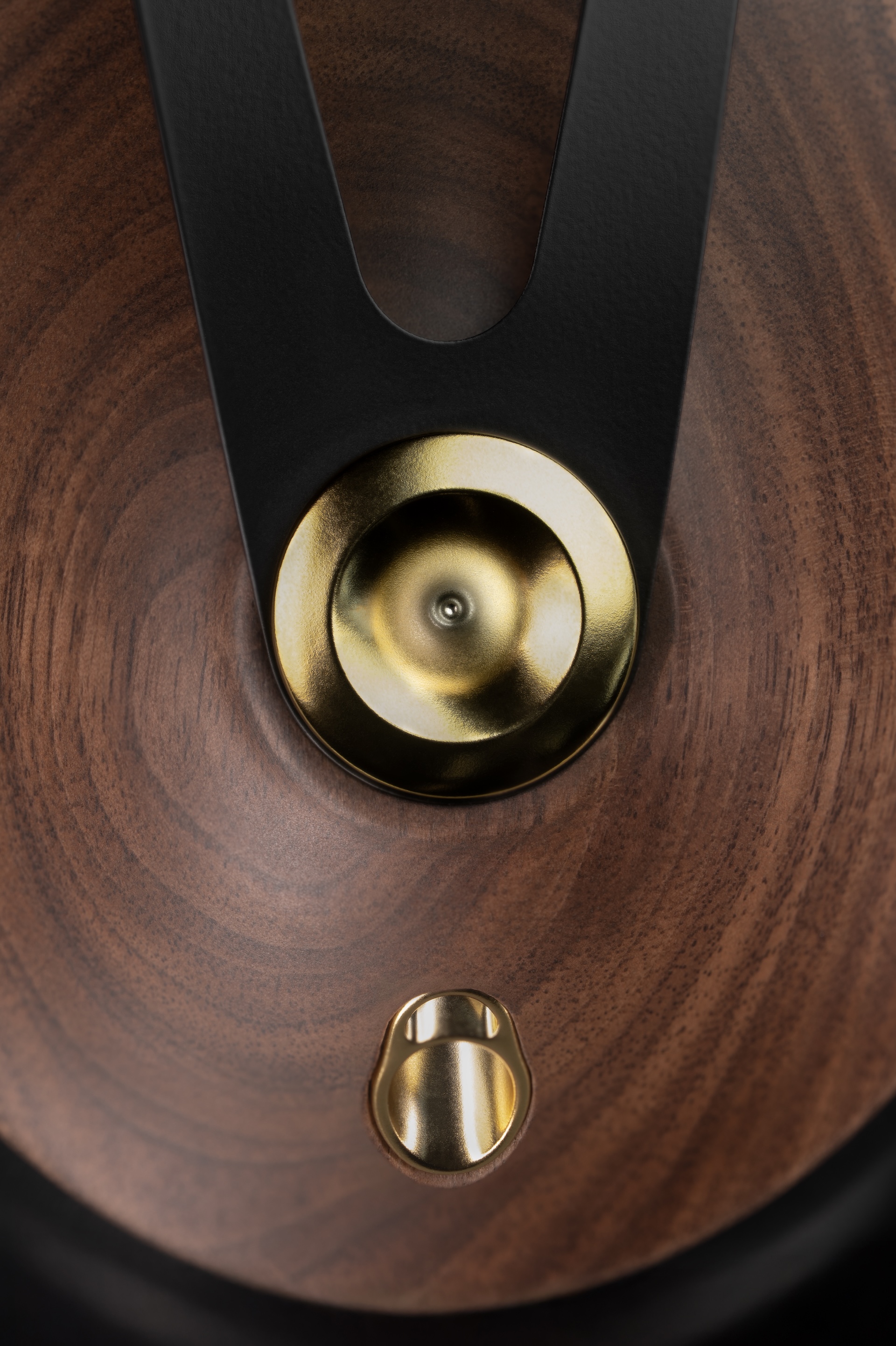 Meze Audio 99 Classics (2nd Generation) from different angles