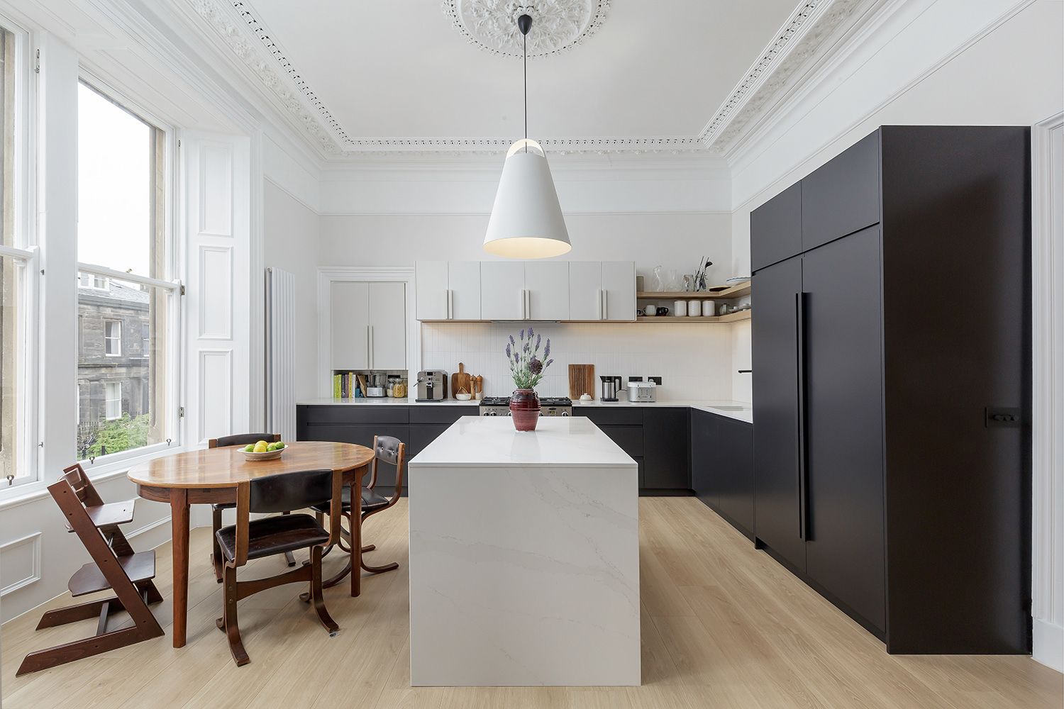 Black and white kitchen ideas that prove monochrome is always in style ...