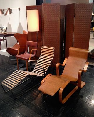 bent oak lounge chair