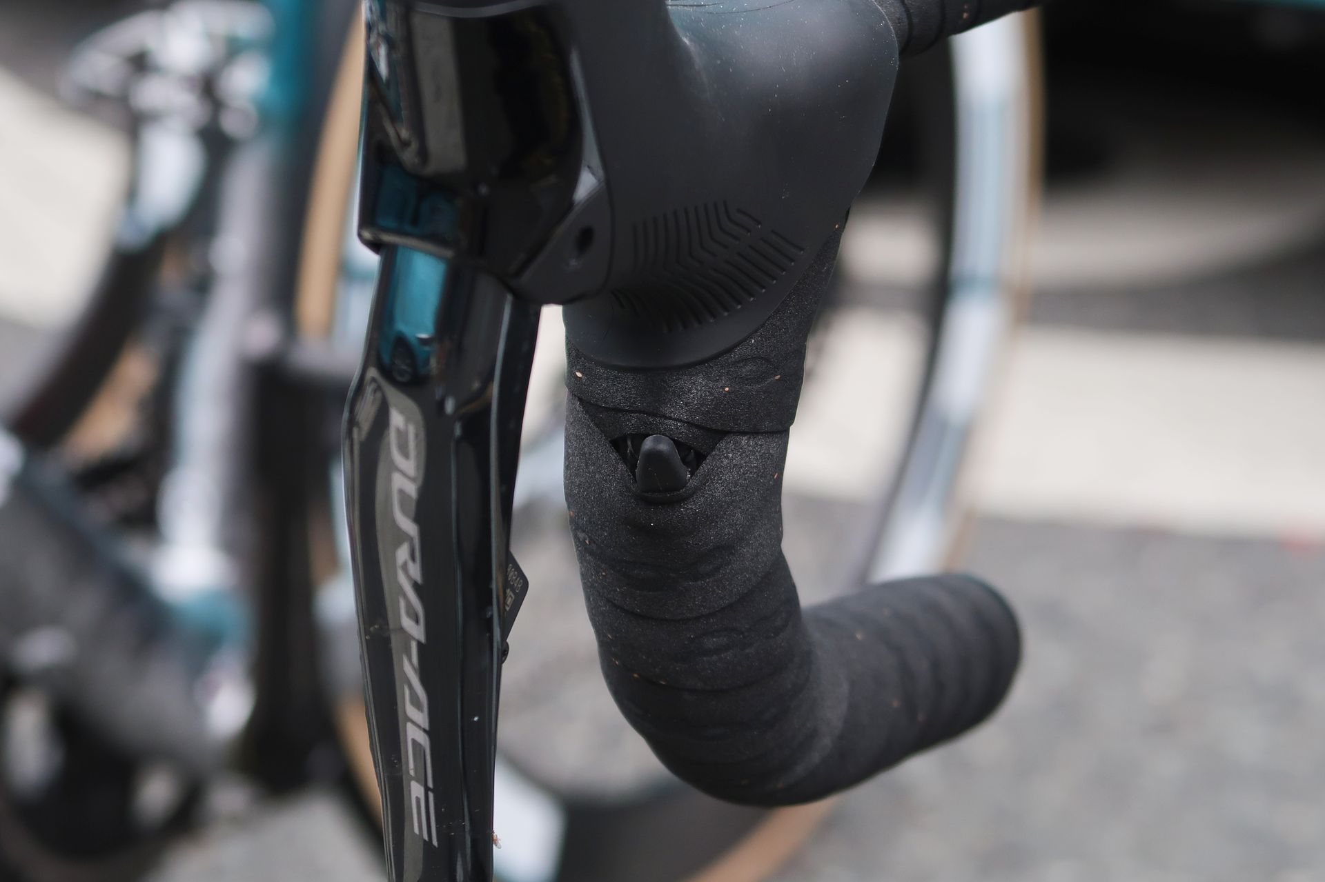 A sprint shifter on a bike handlebar