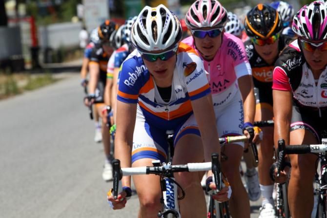 Marianne Vos (Rabo Women) sits behind team-mate, Roxanne Knetemann