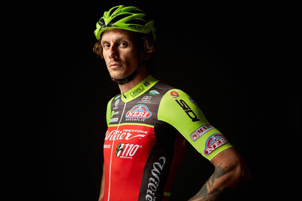 Filippo Pozzato shows the new team kit.