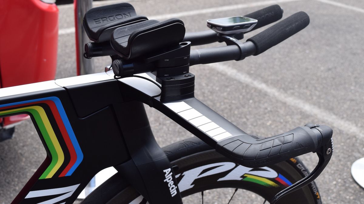 The time trial world champion's cockpit