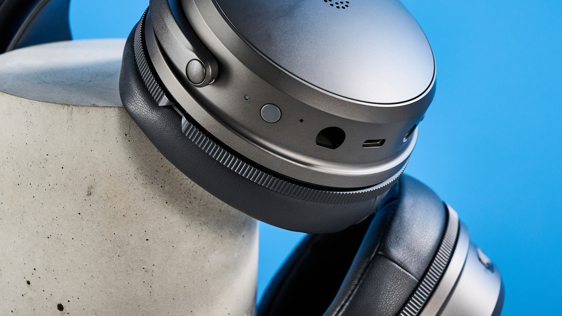 Audeze Maxwell 2 against a blue background