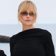 Nicole Kidman styled a coastal-chic jeans outfit at the airport
