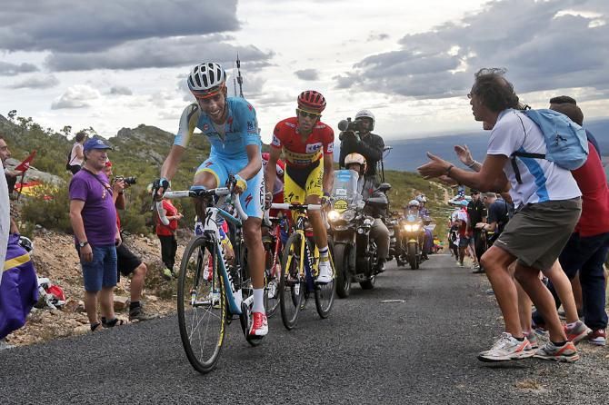 Fabio Aru (Astana) and Alberto Contador (Tinkoff-Saxo)